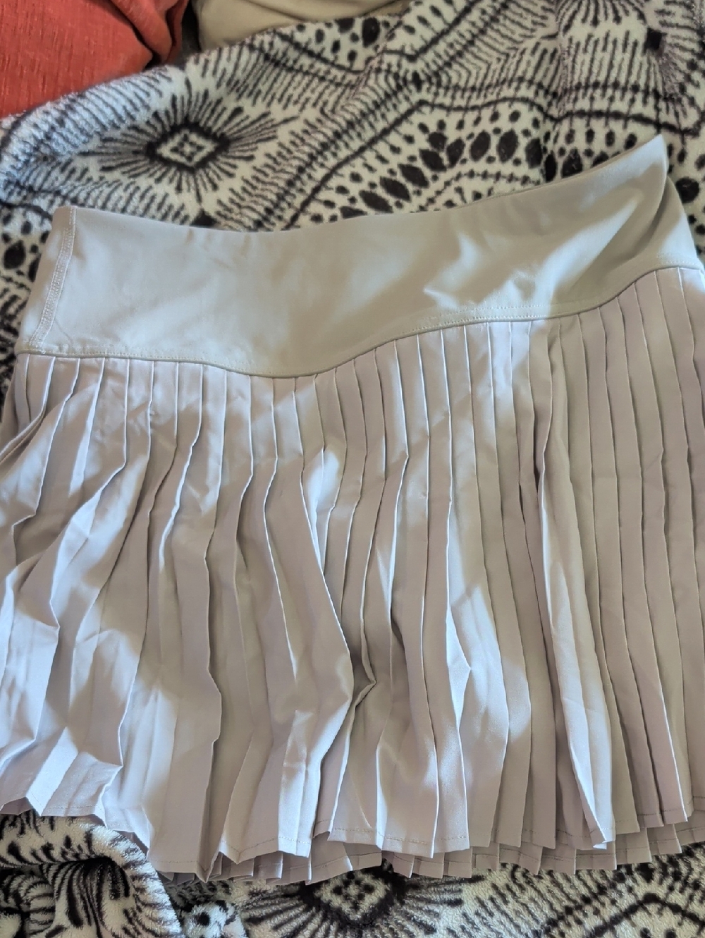 Fabletics Light Gray Tennis/Golf Skirt Sz large